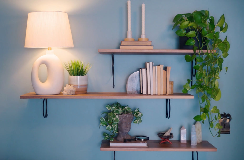 HOW TO DESIGN THE PERFECT "SHELFIE" FOR SOCIAL MEDIA