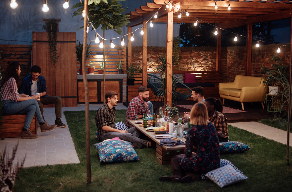 HOME & GARDEN: ADVICE FOR BEAUTIFUL OUTDOOR HOME LIGHTING